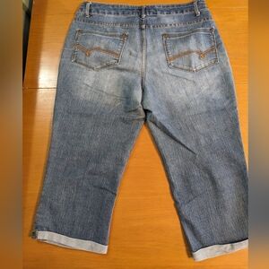 Faded Glory Denim Capri Midrise Size 14